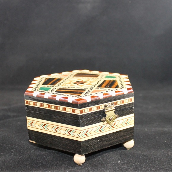 Vintage Spanish Music/Jewelry Box - Picture 2 of 2